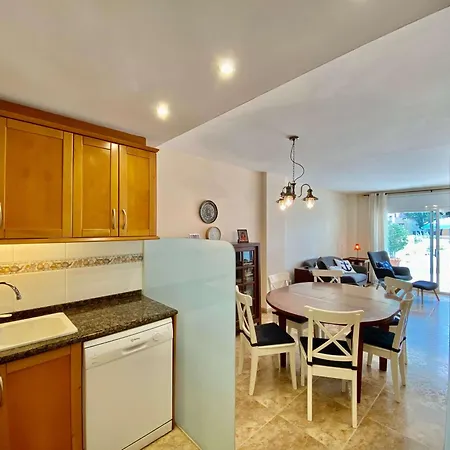 Elimann Ground Floor Seaside By Hlclub Agency Apartment